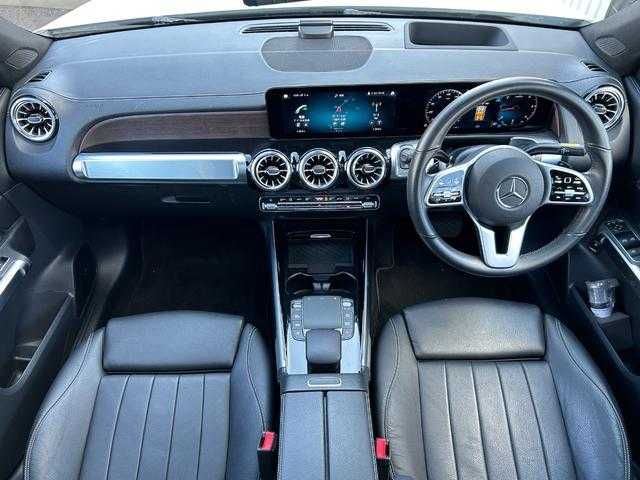 メルセデス・ベンツ Ｍ・ベンツ ＧＬＢ２００ｄ 4マチック 埼玉県 2021(令3)年 3.2万km ポーラホワイト パノラマサンルーフ/レザーエクスクルーシブＰＫＧ/アドバンスドＰＫＧ/ＡＣＣ/純正HDDナビ/（Bluetooth/USB/フルセグ）/６４色アンビエントライト/ＨＵＤ/シートヒーター/レーンキープ/純正１７インチアルミホイール/ＬＥＤヘッドライト