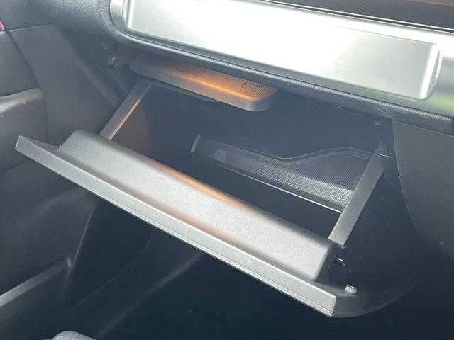 メルセデス・ベンツ Ｍ・ベンツ ＧＬＢ２００ｄ 4マチック 埼玉県 2021(令3)年 3.2万km ポーラホワイト パノラマサンルーフ/レザーエクスクルーシブＰＫＧ/アドバンスドＰＫＧ/ＡＣＣ/純正HDDナビ/（Bluetooth/USB/フルセグ）/６４色アンビエントライト/ＨＵＤ/シートヒーター/レーンキープ/純正１７インチアルミホイール/ＬＥＤヘッドライト