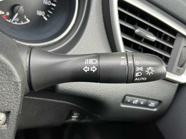 日産 エクストレイル 20Xtt エマージェンシーブレーキ 静岡県 2017(平29)年 9.3万km ダークブルー 純正SDナビ/・CD/・DVD/・フルセグＴＶ/・Bluetooth/・AM/・FM/主要装備/・ルーフキャリア/・衝突軽減/・レーンキープ/・クルコン/・コーナーセンサー後/・全方位カメラ/・BSM/・パワーバックドア/・レザーシート/・シートヒーターD/N席/・ステリモ/・LEDヘッドライト/・オートライト/・TVキャンセラー/・ヒーテッドドアミラー/・ワンオーナー