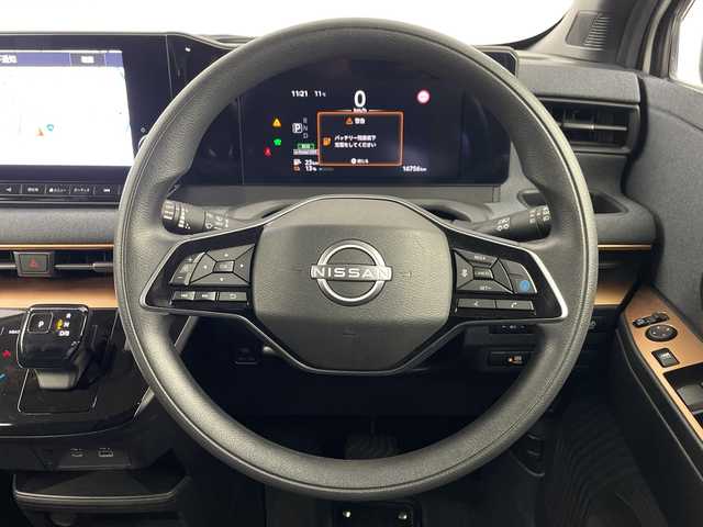 日産 サクラ G 埼玉県 2023(令5)年 1.7万km アメジストブラック/シルキーホワイト 純正ナビ/(Bluetooth/USB/Apple Car Play/AM/FM)/地デジフルセグ/全方位カメラ/前後ドライブレコーダー/プロパイロット/e-pedal/ドライブモードセレクト/オートブレーキホールド/電子パーキングシステム/オートブレーキホールド/運転席・助手席シートヒーター/ステアリングヒーター/プッシュスタート/ステアリングリモコン/フロント・リヤフォグ/純正フロアマット/純正ドアバイザー/純正14インチアルミホイール