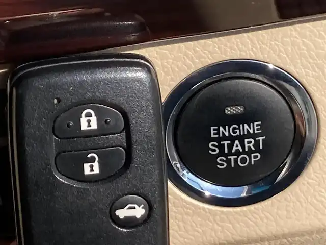 トヨタ マークＸ 250G リラックスセレクション 静岡県 2010(平22)年 8.6万km ホワイトパールクリスタルシャイン 純正HDDナビ/　AM FM　CD DVD HDD　AUX/ETC/バックカメラ/ドライブレコーダー前後/前席パワーシート/MTモード付AT/HIDヘッドライト/フロントフォグランプ/純正フロアマット/CDチェンジャー/ドアバイザー/プッシュスタート/エンジンスターター付/ドアバイザー