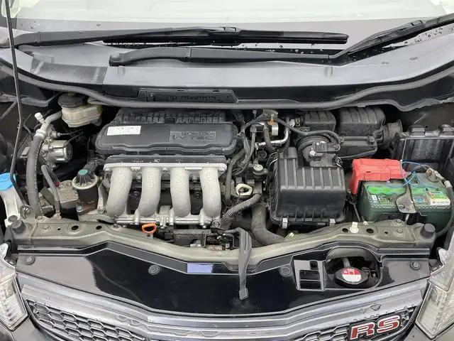 ホンダ フィット RS 滋賀県 2011(平23)年 6.5万km クリスタルブラックパール ビルトインETC/本革巻きステアリング/パドルシフト/ステアリングスイッチ/ドライブレコーダー/電動格納ミラー/ドアバイザー/リアワイパー/純正フロアマット/純正16インチアルミホイール/スペアキー/リモコンキー