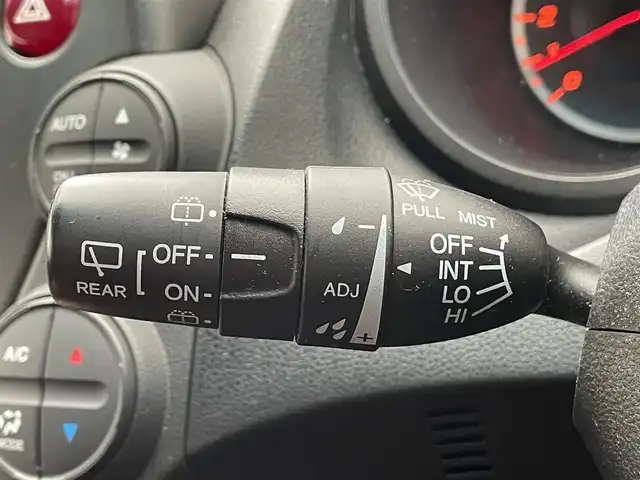 ホンダ フィット RS 滋賀県 2011(平23)年 6.5万km クリスタルブラックパール ビルトインETC/本革巻きステアリング/パドルシフト/ステアリングスイッチ/ドライブレコーダー/電動格納ミラー/ドアバイザー/リアワイパー/純正フロアマット/純正16インチアルミホイール/スペアキー/リモコンキー