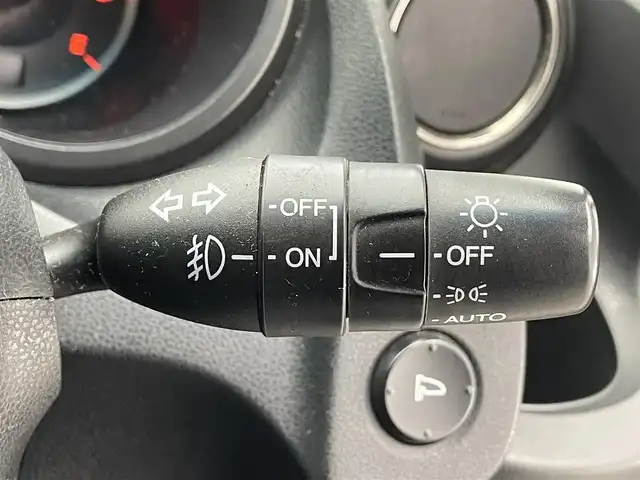 ホンダ フィット RS 滋賀県 2011(平23)年 6.5万km クリスタルブラックパール ビルトインETC/本革巻きステアリング/パドルシフト/ステアリングスイッチ/ドライブレコーダー/電動格納ミラー/ドアバイザー/リアワイパー/純正フロアマット/純正16インチアルミホイール/スペアキー/リモコンキー