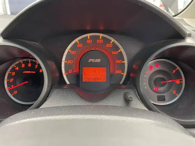 ホンダ フィット RS 滋賀県 2011(平23)年 6.5万km クリスタルブラックパール ビルトインETC/本革巻きステアリング/パドルシフト/ステアリングスイッチ/ドライブレコーダー/電動格納ミラー/ドアバイザー/リアワイパー/純正フロアマット/純正16インチアルミホイール/スペアキー/リモコンキー