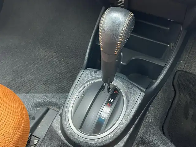 ホンダ フィット RS 滋賀県 2011(平23)年 6.5万km クリスタルブラックパール ビルトインETC/本革巻きステアリング/パドルシフト/ステアリングスイッチ/ドライブレコーダー/電動格納ミラー/ドアバイザー/リアワイパー/純正フロアマット/純正16インチアルミホイール/スペアキー/リモコンキー