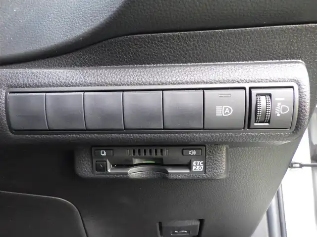 トヨタ カローラツーリング ダブルバイビー 千葉県 2021(令3)年 2.1万km ホワイトパールクリスタルシャイン Toyota Safety Sense/・プリクラッシュセーフティ/・レーンディパーチャーアラート/・オートハイビーム/・レーダークルーズコントロール/・ブラインドスポットモニタリング/・RCTA（リヤクロストラフィックアラート）/ハーフレザーシート/純正コネクティッドナビ/地デジTV/【Bluetooth接続】/バックカメラ/ドライブレコーダー（DC-DR652）/革巻きステアリング/ステアリングスイッチ/ETC（2.0）/LEDヘッドライト/フォグライト/ウインカーミラー/コーナーセンサー/純正17インチアルミホイル/サイド/カーテンエアバッグ/スマートキー