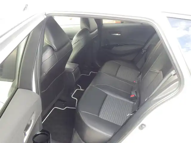 トヨタ カローラツーリング ダブルバイビー 千葉県 2021(令3)年 2.1万km ホワイトパールクリスタルシャイン Toyota Safety Sense/・プリクラッシュセーフティ/・レーンディパーチャーアラート/・オートハイビーム/・レーダークルーズコントロール/・ブラインドスポットモニタリング/・RCTA（リヤクロストラフィックアラート）/ハーフレザーシート/純正コネクティッドナビ/地デジTV/【Bluetooth接続】/バックカメラ/ドライブレコーダー（DC-DR652）/革巻きステアリング/ステアリングスイッチ/ETC（2.0）/LEDヘッドライト/フォグライト/ウインカーミラー/コーナーセンサー/純正17インチアルミホイル/サイド/カーテンエアバッグ/スマートキー