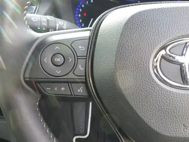 トヨタ カローラツーリング ダブルバイビー 千葉県 2021(令3)年 2.1万km ホワイトパールクリスタルシャイン Toyota Safety Sense/・プリクラッシュセーフティ/・レーンディパーチャーアラート/・オートハイビーム/・レーダークルーズコントロール/・ブラインドスポットモニタリング/・RCTA（リヤクロストラフィックアラート）/ハーフレザーシート/純正コネクティッドナビ/地デジTV/【Bluetooth接続】/バックカメラ/ドライブレコーダー（DC-DR652）/革巻きステアリング/ステアリングスイッチ/ETC（2.0）/LEDヘッドライト/フォグライト/ウインカーミラー/コーナーセンサー/純正17インチアルミホイル/サイド/カーテンエアバッグ/スマートキー