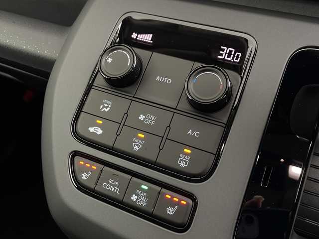 ホンダ フリード ハイブリット e:HEV クロスター 愛知県 2025(令7)年 0.1千km プラチナホワイトパール 登録済未使用車/純正9インチメモリナビ　LXM-242ZFNI/フルセグTV/USB/BT/AM/FM/Apple Car Play/Android Auto/バックカメラ/ハーフレザーシート/シートヒーター　D/N席/ホンダセンシング/衝突軽減ブレーキ（CMBS/車線維持支援システム（LKAS/路外逸脱抑制機能/先行車発進お知らせ機能/渋滞追従機能付アダプティブクルーズコントロール（ACC/オートハイビーム（AHB/誤発進抑制機能/ブラインドスポットインフォメーション（BSI/標識認識/リアクーラー機能/スマートキー/プッシュスタート/ルーフレール/USBポート/革巻きステアリング/LEDオートライト/LEDフォグランプ/電動格納ミラー/純正15インチAW