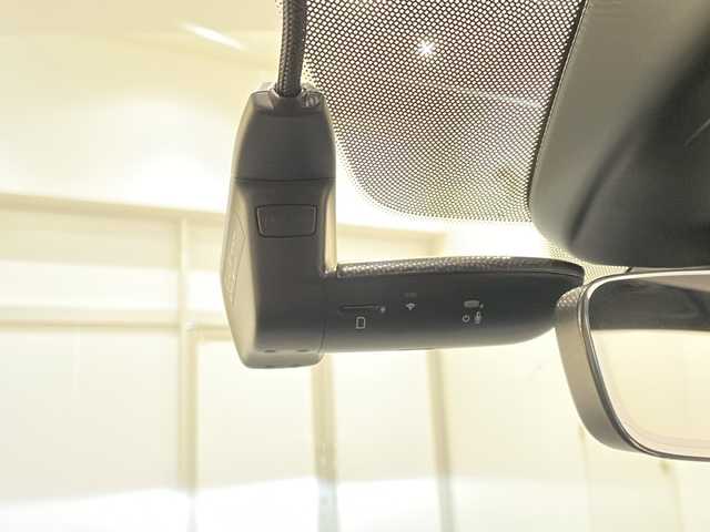 アウディ ＲＳＱ３ スポーツバック 新潟県 2021(令3)年 2.7万km グレー Bang & Olufsen 3Dサウンドシステム/カーボンエンジンカバー/RS スポーツエキゾーストシステム/デコラティブパネル カーボン/カラードブレーキキャリパーレッド/バーチャルコックピット/MMIナビゲーション/・Apple Car Play/・Android Auto/・TV/アダプティブクルーズアシスト/アダプティブクルーズコントロール/アウディパーキングシステム/ヒルディセントアシスト/Audi ユニバーサルトラフィックレコーダー/アンビエントライト/ETC2.0/シートヒーター/ワイヤレス充電