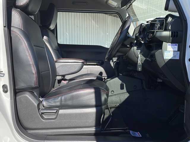 スズキ ジムニー XL 長野県 2019(令1)年 3.8万km スペリアホワイト 純正8型ナビフルセグTV/社外16インチアルミ/ＢＦグッドリッチＭ／Ｔ/リフトアップ/ラテラルロッド/社外ボンネット/社外マフラー/社外前後バンパー/社外グリル/社外テール/社外スキッドプレート/社外デフガード/社外オーバーフェンダー/バックカメラ/レザー調シートカバー/プッシュスタート/ワンオーナー