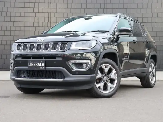 クライスラー・ジープ ジープ コンパス リミテッド 宮城県 2018(平30)年 3.1万km 黒 純正ナビＴＶ/・フルセグ・ＢＴ・ＵＳＢ・ＡＵＸ/ドライブアシスタンス/・衝突警告/・レーンセンス/・ブラインドスポット/・前後パークセンサー/アダプティブクルーズコントロール/バックカメラ/ビーツプレミアムサウンド/アクティブパークセンス/ブラックレザーシート/Ｄ席メモリー機能付きパワーシート/左右シートヒーター/ドライブモードセレクト/オートライト/オートハイビーム/純正１８インチＡＷ/デュアルオートエアコン