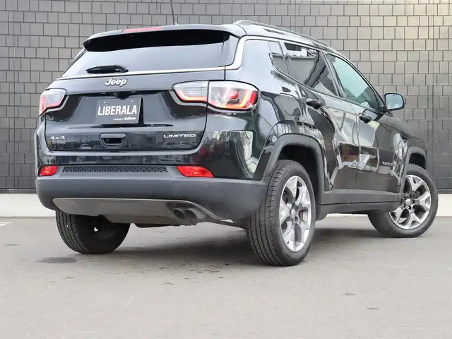 クライスラー・ジープ ジープ コンパス リミテッド 宮城県 2018(平30)年 3.1万km 黒 純正ナビＴＶ/・フルセグ・ＢＴ・ＵＳＢ・ＡＵＸ/ドライブアシスタンス/・衝突警告/・レーンセンス/・ブラインドスポット/・前後パークセンサー/アダプティブクルーズコントロール/バックカメラ/ビーツプレミアムサウンド/アクティブパークセンス/ブラックレザーシート/Ｄ席メモリー機能付きパワーシート/左右シートヒーター/ドライブモードセレクト/オートライト/オートハイビーム/純正１８インチＡＷ/デュアルオートエアコン