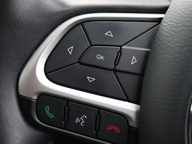 クライスラー・ジープ ジープ コンパス リミテッド 宮城県 2018(平30)年 3.1万km 黒 純正ナビＴＶ/・フルセグ・ＢＴ・ＵＳＢ・ＡＵＸ/ドライブアシスタンス/・衝突警告/・レーンセンス/・ブラインドスポット/・前後パークセンサー/アダプティブクルーズコントロール/バックカメラ/ビーツプレミアムサウンド/アクティブパークセンス/ブラックレザーシート/Ｄ席メモリー機能付きパワーシート/左右シートヒーター/ドライブモードセレクト/オートライト/オートハイビーム/純正１８インチＡＷ/デュアルオートエアコン