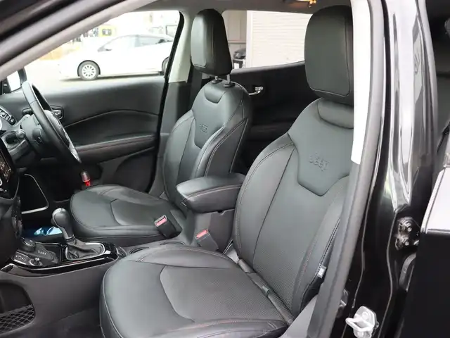 クライスラー・ジープ ジープ コンパス リミテッド 宮城県 2018(平30)年 3.1万km 黒 純正ナビＴＶ/・フルセグ・ＢＴ・ＵＳＢ・ＡＵＸ/ドライブアシスタンス/・衝突警告/・レーンセンス/・ブラインドスポット/・前後パークセンサー/アダプティブクルーズコントロール/バックカメラ/ビーツプレミアムサウンド/アクティブパークセンス/ブラックレザーシート/Ｄ席メモリー機能付きパワーシート/左右シートヒーター/ドライブモードセレクト/オートライト/オートハイビーム/純正１８インチＡＷ/デュアルオートエアコン