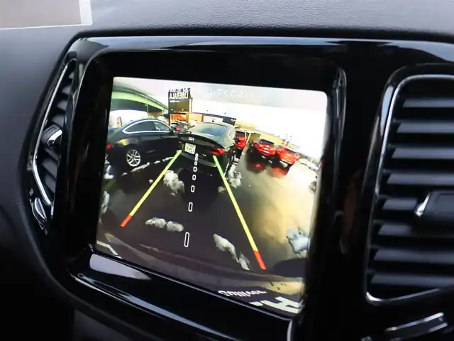 クライスラー・ジープ ジープ コンパス リミテッド 宮城県 2018(平30)年 3.1万km 黒 純正ナビＴＶ/・フルセグ・ＢＴ・ＵＳＢ・ＡＵＸ/ドライブアシスタンス/・衝突警告/・レーンセンス/・ブラインドスポット/・前後パークセンサー/アダプティブクルーズコントロール/バックカメラ/ビーツプレミアムサウンド/アクティブパークセンス/ブラックレザーシート/Ｄ席メモリー機能付きパワーシート/左右シートヒーター/ドライブモードセレクト/オートライト/オートハイビーム/純正１８インチＡＷ/デュアルオートエアコン