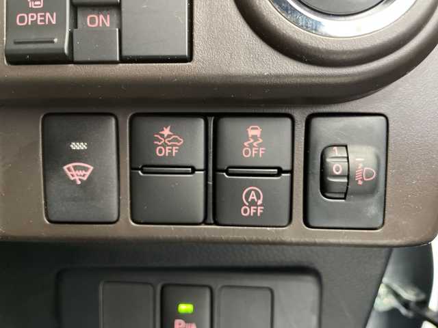 トヨタ ルーミー X 長野県 2022(令4)年 1万km ブライトシルバーM ４ＷＤ/衝突被害軽減ブレーキ/アイドリングストップ/片側パワースライドドア/前席シートヒーター/スマートキーx2/コーナーセンサー/オートライト/横滑り防止装置/スペアキー