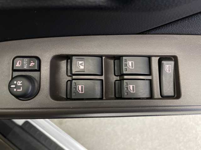 トヨタ ルーミー X 長野県 2022(令4)年 1万km ブライトシルバーM ４ＷＤ/衝突被害軽減ブレーキ/アイドリングストップ/片側パワースライドドア/前席シートヒーター/スマートキーx2/コーナーセンサー/オートライト/横滑り防止装置/スペアキー