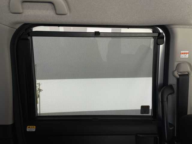 トヨタ ルーミー X 長野県 2022(令4)年 1万km ブライトシルバーM ４ＷＤ/衝突被害軽減ブレーキ/アイドリングストップ/片側パワースライドドア/前席シートヒーター/スマートキーx2/コーナーセンサー/オートライト/横滑り防止装置/スペアキー