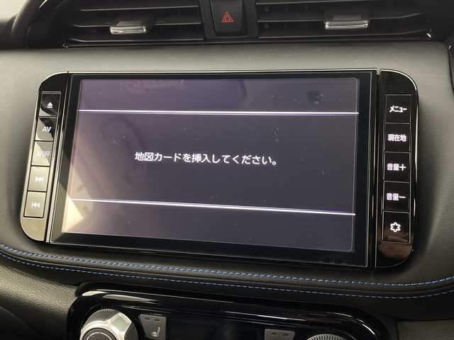 日産 キックス オーテック 大分県 2021(令3)年 5.6万km ブリリアントホワイトパール エマージェンシーブレーキ/車線逸脱警報機能/プロパイロット/アラウンドビューモニター/純正9型ナビ/【フルセグTV、DVD再生可、BT対応】/ステアリングスイッチ/ETC/スマートルームミラー/ステアリングヒーター/前席シートヒーター/電動パーキング/オートホールド機能/電動格納ミラー/純正フロアマット/オートライト/LEDヘッドライト/純正17インチアルミホイール/コーナーセンサー