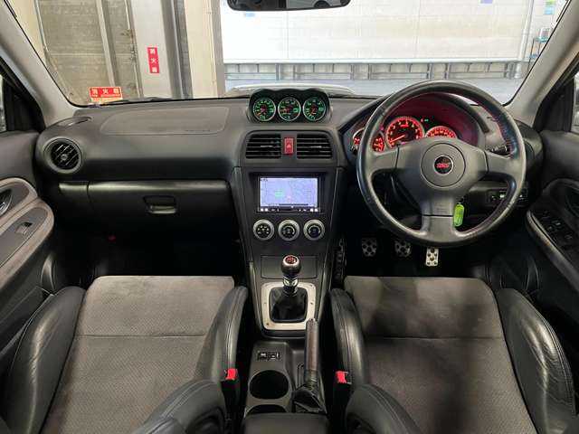 スバル インプレッサ ＷＲＸ S204 千葉県 2006(平18)年 2.1万km クリスタルグレーメタリック 600台限定車/専用ドライカーボンRECAROシート/専用BBS18AW/カーボンFスポイラー/純正チタンマフラー/純正ブレンボ/STi追加メーター（油温/油圧/ブースト）/社外メモリナビ/フルセグTV/社外ETC/保証書/取扱説明書/スペアキー