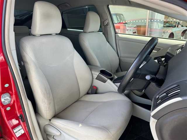 トヨタ プリウス ＰＨＶ S 岐阜県 2014(平26)年 3.3万km レッドマイカメタリック (株)IDOMが運営する【じしゃロン多治見店】の自社ローン専用車両になります。こちらは現金またはオートローンご利用時の価格です。自社ローンご希望の方は別途その旨お申付け下さい。/純正ナビ/　(CD/DVD/Bluetooth/SD)/バックカメラ/盗難防止装置/全席オートパワーウィンドウ/前席シートヒーター/ステアリングヒーター/前方ドライブレコーダー/ウィンカーミラー/プッシュスタート/ETC/純正ホイール