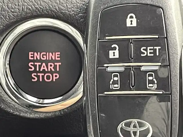 トヨタ シエンタ G クエロ 熊本県 2021(令3)年 4.8万km ブラックマイカ 純正7型SDナビNSZT-W68T(フルセグTV・CD・DVD・BT・SD)/前後ドライブレコーダー/両側パワースライドドア/ビルトインETC/バックモニター/トヨタセーフティーセンス/・プリクラッシュセーフティ/・レーンディパーチャーアラート/・オートハイビーム/・パーキングサポートブレーキ/・レーンキープアシスト/・先行車発進お知らせ機能/・インテリジェントクリアランスソナー/横滑り防止/アイドリングストップ/前席シートヒーター/ステアリングヒーター/社外フロアマット/純正１５インチAW/オートライト/LEDヘッドライト/フォグライト/スマートキー/プッシュスタート/スペアキー1本