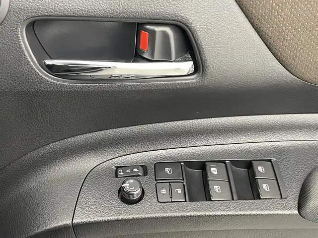 トヨタ シエンタ G クエロ 熊本県 2021(令3)年 4.8万km ブラックマイカ 純正7型SDナビNSZT-W68T(フルセグTV・CD・DVD・BT・SD)/前後ドライブレコーダー/両側パワースライドドア/ビルトインETC/バックモニター/トヨタセーフティーセンス/・プリクラッシュセーフティ/・レーンディパーチャーアラート/・オートハイビーム/・パーキングサポートブレーキ/・レーンキープアシスト/・先行車発進お知らせ機能/・インテリジェントクリアランスソナー/横滑り防止/アイドリングストップ/前席シートヒーター/ステアリングヒーター/社外フロアマット/純正１５インチAW/オートライト/LEDヘッドライト/フォグライト/スマートキー/プッシュスタート/スペアキー1本
