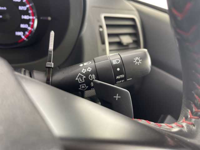 スバル レヴォーグ 1．6STIスポーツアイサイト 愛知県 2017(平29)年 4.1万km WRブルーパール 純正SDナビ/4WDターボ/アイサイト/・レーダークルーズコントロール/・衝突被害軽減ブレーキ/・アクティブレーンキープ/・誤発進抑制機能/・先行車発進告知/・車線逸脱警報/フルセグＴＶ/バックカメラ/ipod/AUX/Bluetooth/USB/パドルシフト/LEDオートヘッドライト/レザーシート/パワーシート/シートヒーター/純正アルミホイール/ビルトインETC/スマートキー×2