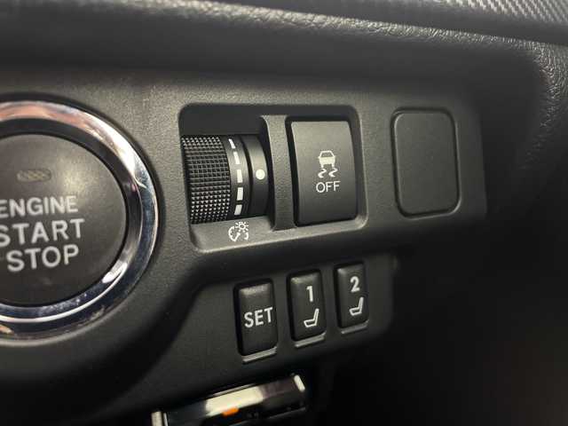 スバル レヴォーグ 1．6STIスポーツアイサイト 愛知県 2017(平29)年 4.1万km WRブルーパール 純正SDナビ/4WDターボ/アイサイト/・レーダークルーズコントロール/・衝突被害軽減ブレーキ/・アクティブレーンキープ/・誤発進抑制機能/・先行車発進告知/・車線逸脱警報/フルセグＴＶ/バックカメラ/ipod/AUX/Bluetooth/USB/パドルシフト/LEDオートヘッドライト/レザーシート/パワーシート/シートヒーター/純正アルミホイール/ビルトインETC/スマートキー×2