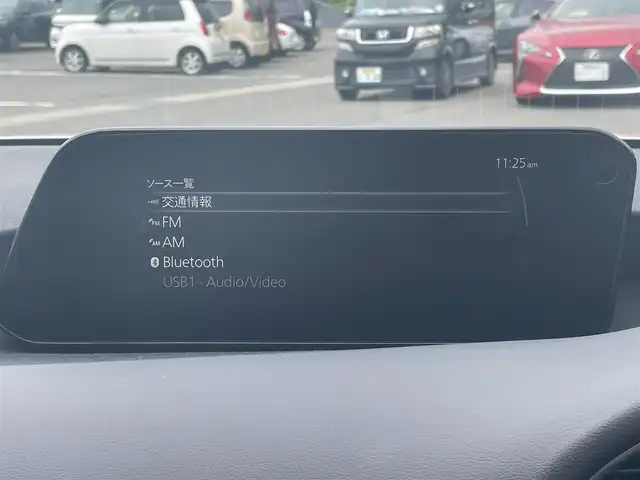 マツダ マツダ３ファストバック 20S プロアクティブ ツーリングS 愛媛県 2022(令4)年 0.8万km スノーフレイクホワイトパールマイカ 360°セーフティパッケージ/衝突被害軽減ブレーキ/レーンキープアシスト/クリアランスソナー/ブラインドスポットモニター/純正10.25インチナビ/　CD/DVD/Bluetooth/HDMI/フルセグTV/全周囲/バックカメラ/ビルトインETC/プッシュスタート/D席パワーシート(メモリー付)/前席シートヒーター/ステアリングヒーター/革巻きステアリング/ステアリングスイッチ/パドルシフト/オートライト/LEDヘッドライト/スポーツモード/フロアマット