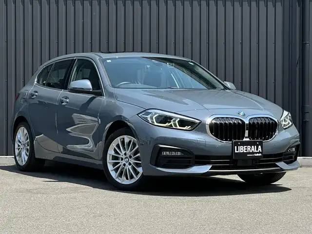 ＢＭＷ ＢＭＷ １１８ｄ プレイ エディションジョイ+ 福島県 2020(令2)年 3.9万km グレー 外装色：ストームベイ（C3N）/ワンオーナー/パノラマサンルーフ/黒革シート/パワーシート/シートヒーター /インテリジェントセーフティ/純正ナビ/バックカメラ/AppleCarPlay/コンフォートアクセス/ミラー一体型ETC/電動リアゲート/ワイヤレスチャージ/LEDヘッドライト/オートホールド /コーナーセンサー /レインセンサー /アンビエントライト /トノカバー/純正17インチAW/取扱説明書/保証書