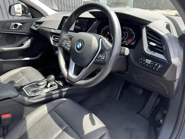 ＢＭＷ ＢＭＷ １１８ｄ プレイ エディションジョイ+ 福島県 2020(令2)年 3.9万km グレー 外装色：ストームベイ（C3N）/ワンオーナー/パノラマサンルーフ/黒革シート/パワーシート/シートヒーター /インテリジェントセーフティ/純正ナビ/バックカメラ/AppleCarPlay/コンフォートアクセス/ミラー一体型ETC/電動リアゲート/ワイヤレスチャージ/LEDヘッドライト/オートホールド /コーナーセンサー /レインセンサー /アンビエントライト /トノカバー/純正17インチAW/取扱説明書/保証書