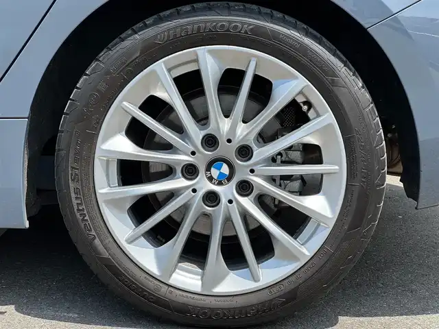 ＢＭＷ ＢＭＷ １１８ｄ プレイ エディションジョイ+ 福島県 2020(令2)年 3.9万km グレー 外装色：ストームベイ（C3N）/ワンオーナー/パノラマサンルーフ/黒革シート/パワーシート/シートヒーター /インテリジェントセーフティ/純正ナビ/バックカメラ/AppleCarPlay/コンフォートアクセス/ミラー一体型ETC/電動リアゲート/ワイヤレスチャージ/LEDヘッドライト/オートホールド /コーナーセンサー /レインセンサー /アンビエントライト /トノカバー/純正17インチAW/取扱説明書/保証書