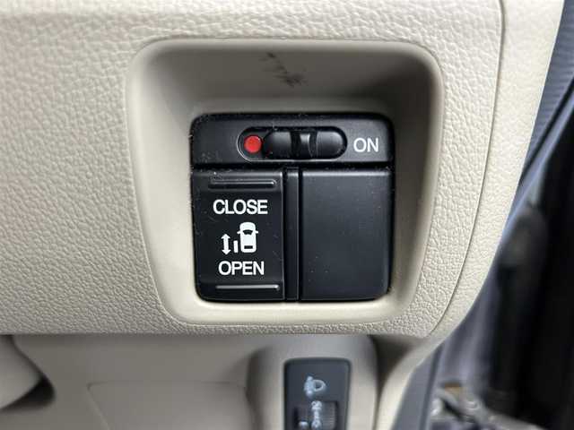 ホンダ Ｎ ＢＯＸ G Lパッケージ 鹿児島県 2014(平26)年 10.6万km プレミアムブロンズパール 純正ナビ（VXM-142VFi）/バックカメラ/片側パワースライドドア/フルセグTV/純正フロアマット/純正ホワイトホイール/アイドリングストップ/プッシュスタート/パワーステアリング/パワーウィンドウ/ステアリングリモコン/ハロゲンヘッドライト/運転席シートハイトアジャスター/電格ミラー