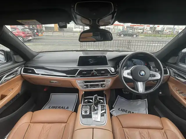 ＢＭＷ ７４０ｄ xDrive Mスポーツ 滋賀県 2018(平30)年 5.8万km サファイアブラックP 茶革シート/サンルーフ/ｈａｒｍａｎ／ｋａｒｄｏｎ/純正HDDナビ/３６０度カメラ/アクティブクルーズコントロール/ブラインドスポットモニター/マッサージ付きシート/全席シートヒータ―/エアサス/ドラレコ/ミラー一体型ETC