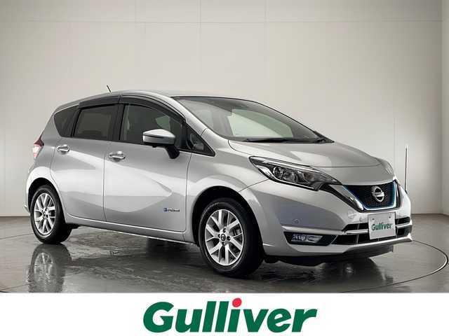 日産 ノート e－パワー メダリスト 宮崎県 2020(令2)年 1.3万km ブリリアントシルバー エマージェンシーブレーキ/インテリジェントルームミラー/車線逸脱警報/オートマチックハイビーム/クリアランスソナー/レーダークルーズコントロール/社外7インチSDナビ/アラウンドビューモニター/ハーフレザーシート/LEDヘッドライト/純正15インチAW