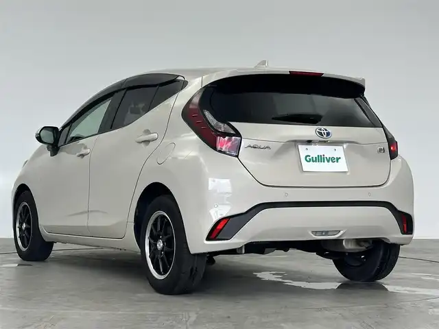 トヨタ アクア G 愛知県 2023(令5)年 3.8万km ベージュ 純正8インチディスプレイオーディオ/　　・スマホ連携機能付/バックカメラ/ドライブレコーダー（前後）/ビルトインETC/ステアリングリモコン/ステアリングヒーター/シートヒーター/トヨタセーフティセンス/　　・プリクラッシュセーフティ/　　・レーダークルーズコントロール/　　・レーントレーシングアシスト/　　・レーンディバーチャーアラート/　　・オートマチックハイビーム/　　・ロードサインアシスト/クリアランスソナー/LEDヘッドライト/取扱説明書/スマートキー