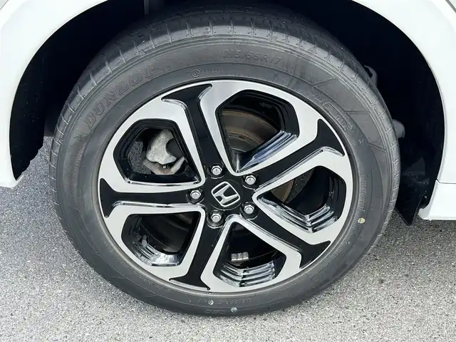 ホンダ ヴェゼル ハイブリッド Z ホンダセンシング 奈良県 2018(平30)年 5.3万km プラチナホワイトパール 純正ナビ(ワンセグTV/CD/DVD/AM・FM/BT/AUX/iPod/USB)/バックカメラ/ビルトインETC/前後ドラレコ/HondaSENSING/クルーズコントロール/パドルシフト/オートブレーキホールド/シートヒーター(D/N席)/ハーフレザーシート/LEDヘッドライト/純正17インチアルミホイール/純正フロアマット