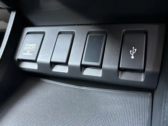 ホンダ ヴェゼル ハイブリッド Z ホンダセンシング 奈良県 2018(平30)年 5.3万km プラチナホワイトパール 純正ナビ(ワンセグTV/CD/DVD/AM・FM/BT/AUX/iPod/USB)/バックカメラ/ビルトインETC/前後ドラレコ/HondaSENSING/クルーズコントロール/パドルシフト/オートブレーキホールド/シートヒーター(D/N席)/ハーフレザーシート/LEDヘッドライト/純正17インチアルミホイール/純正フロアマット