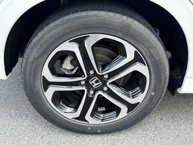 ホンダ ヴェゼル ハイブリッド Z ホンダセンシング 奈良県 2018(平30)年 5.3万km プラチナホワイトパール 純正ナビ(ワンセグTV/CD/DVD/AM・FM/BT/AUX/iPod/USB)/バックカメラ/ビルトインETC/前後ドラレコ/HondaSENSING/クルーズコントロール/パドルシフト/オートブレーキホールド/シートヒーター(D/N席)/ハーフレザーシート/LEDヘッドライト/純正17インチアルミホイール/純正フロアマット