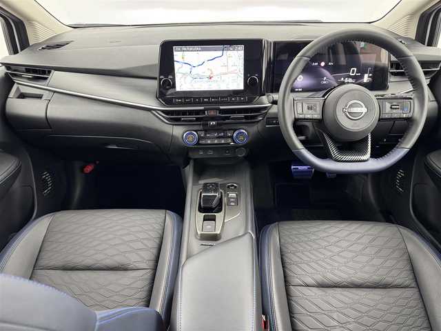 日産 ノート オーテック 福岡県 2021(令3)年 2.6万km ピュアホワイトパール / スーパーブラック 2トーン 純正９型ナビ　/フルセグTV/アラウンドビューモニター　/ＥＴＣ　/前方ドライブレコーダー　/インテリジェントルームミラー　/置くだけ充電　/プロパイロット　/コーナーセンサー　/エマージェンシーブレーキ　/レーンキープ　/ＢＳＭ　/シートヒーター　/ハーフレザーシート　/ステアリングヒーター　/純正16インチアルミホイール