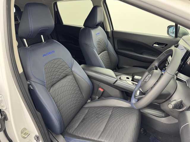 日産 ノート オーテック 福岡県 2021(令3)年 2.6万km ピュアホワイトパール / スーパーブラック 2トーン 純正９型ナビ　/フルセグTV/アラウンドビューモニター　/ＥＴＣ　/前方ドライブレコーダー　/インテリジェントルームミラー　/置くだけ充電　/プロパイロット　/コーナーセンサー　/エマージェンシーブレーキ　/レーンキープ　/ＢＳＭ　/シートヒーター　/ハーフレザーシート　/ステアリングヒーター　/純正16インチアルミホイール