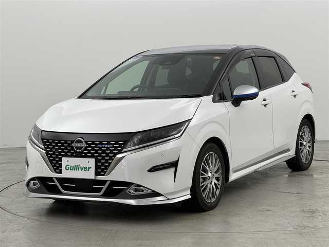 日産 ノート オーテック 福岡県 2021(令3)年 2.6万km ピュアホワイトパール / スーパーブラック 2トーン 純正９型ナビ　/フルセグTV/アラウンドビューモニター　/ＥＴＣ　/前方ドライブレコーダー　/インテリジェントルームミラー　/置くだけ充電　/プロパイロット　/コーナーセンサー　/エマージェンシーブレーキ　/レーンキープ　/ＢＳＭ　/シートヒーター　/ハーフレザーシート　/ステアリングヒーター　/純正16インチアルミホイール