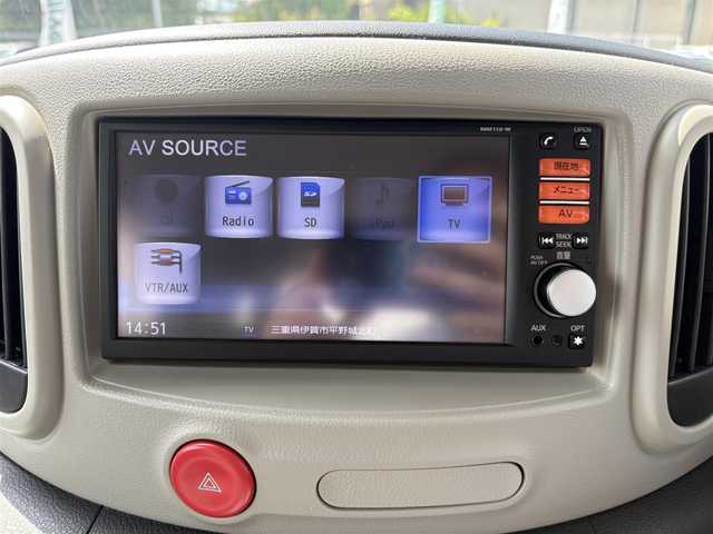日産 キューブ 15X ロルブーセレクション 三重県 2013(平25)年 4万km ブリリアントホワイトパール 純正ナビ（CD/TV/SD/AM/FM/AUX）/バックカメラ/プッシュスタート/純正フロアマット/純正ドアバイザー/アイドリングストップ/電動格納ミラー/バニティミラー/ヘッドライトレベライザー/チェック柄ブルースエード調クロスシート/革巻きステアリングホイール/メッキインサイドドアハンドル/スペアタイヤ/インテリジェントキー/プッシュスタート/スペアキー