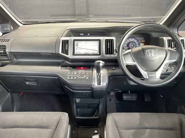 ホンダ ステップワゴン スパーダ Z 熊本県 2012(平24)年 8.9万km プレミアムスパークルブラックパール (株)IDOMが運営する【じしゃロン熊本店】の自社ローン対象車両になります。こちらは現金ご利用時の価格です。自社ローンご希望の方は別途その旨お申付け下さい。/ナビ（フルセグ　ＣＤ）　/バックカメラ　/ビルトインＥＴＣ　/パドルシフト　/両側パワースライドドア　/ＨＩＤヘッドライト　/ビークルスタビリティアシスト　/Ｗエアバッグ　/スマートキー