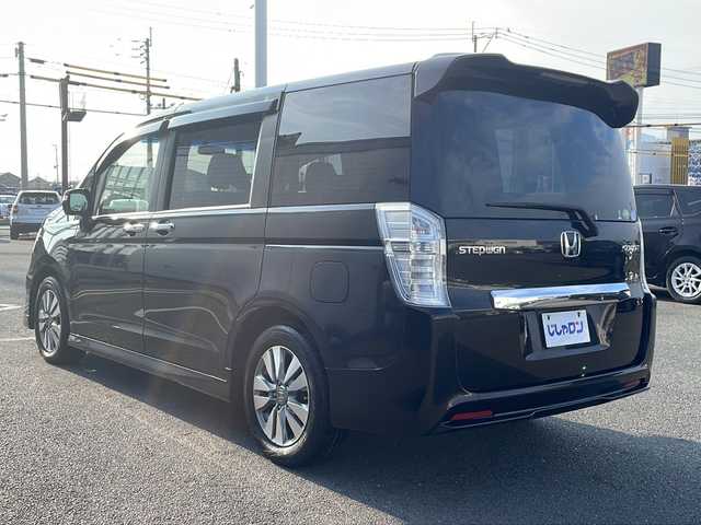 ホンダ ステップワゴン スパーダ Z 熊本県 2012(平24)年 8.9万km プレミアムスパークルブラックパール (株)IDOMが運営する【じしゃロン熊本店】の自社ローン対象車両になります。こちらは現金ご利用時の価格です。自社ローンご希望の方は別途その旨お申付け下さい。/ナビ（フルセグ　ＣＤ）　/バックカメラ　/ビルトインＥＴＣ　/パドルシフト　/両側パワースライドドア　/ＨＩＤヘッドライト　/ビークルスタビリティアシスト　/Ｗエアバッグ　/スマートキー