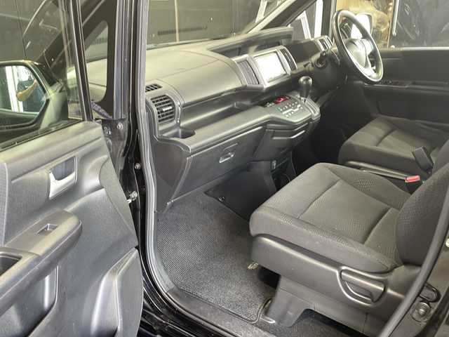 ホンダ ステップワゴン スパーダ Z 熊本県 2012(平24)年 8.9万km プレミアムスパークルブラックパール (株)IDOMが運営する【じしゃロン熊本店】の自社ローン対象車両になります。こちらは現金ご利用時の価格です。自社ローンご希望の方は別途その旨お申付け下さい。/ナビ（フルセグ　ＣＤ）　/バックカメラ　/ビルトインＥＴＣ　/パドルシフト　/両側パワースライドドア　/ＨＩＤヘッドライト　/ビークルスタビリティアシスト　/Ｗエアバッグ　/スマートキー