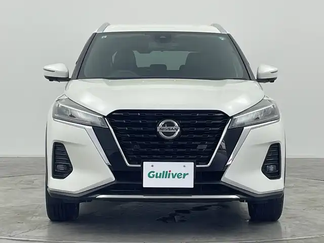 日産 キックス X 群馬県 2021(令3)年 5.3万km ブリリアントホワイトパール 純正９型ナビ　全周囲カメラ　アダプティブクルーズコントロール　レーンキープアシスト　衝突被害軽減ブレーキ　オートマチックハイビーム　純正ドライブレコーダー　コーナーセンサー　ＥＴＣ　ＬＥＤ　禁煙車